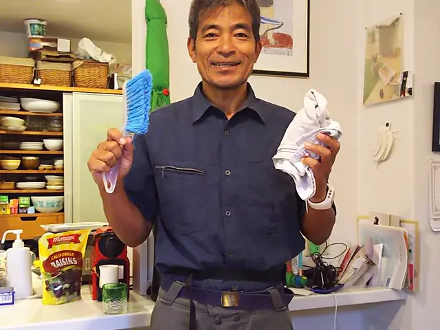 サッシと窓をピカピカに！TOEIC800点の店長が実施　目黒駅前創業41年企業サービスの画像