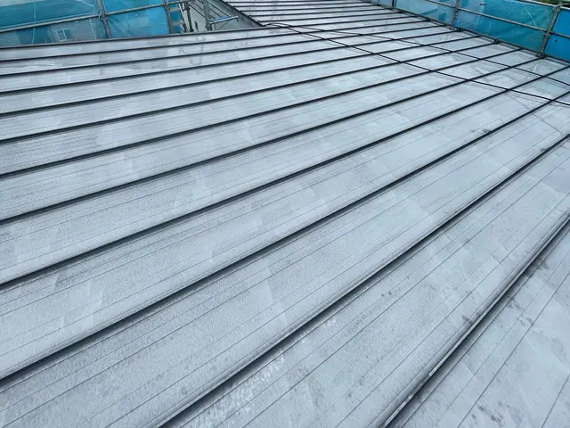 【錆・劣化を防ぐ】♦︎屋根塗装♦︎／安心の職人直営店サービスの画像