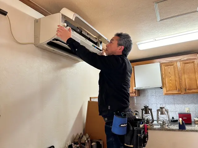 エアコン取り外し　20年以上の経験　処分費無料！！サービスの画像