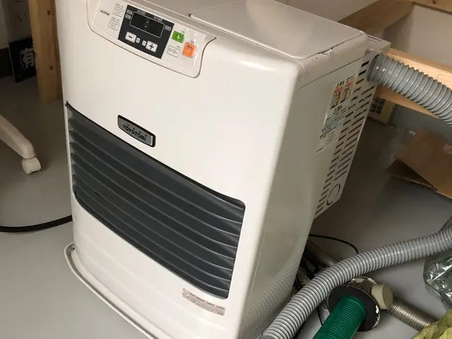 FF式ストーブ取り付けサービスの画像