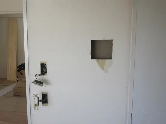 【経験豊富な職人が揃ってます】すべて自社対応！損害保険加入済み◆駐車場代当店負担サービスの画像