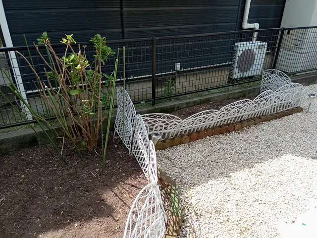 【PayPay・カード決済OK】草むしりは袋詰め3袋まで無料です。サービスの画像