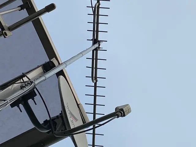 ●アンテナ取り付け取り外し、TVが映らないなどの修理にも対応●即日翌日対応も可能サービスの画像