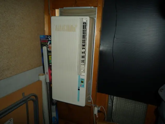 ６畳間程度なら余裕で冷える窓用エアコンいいですよ～！サービスの画像