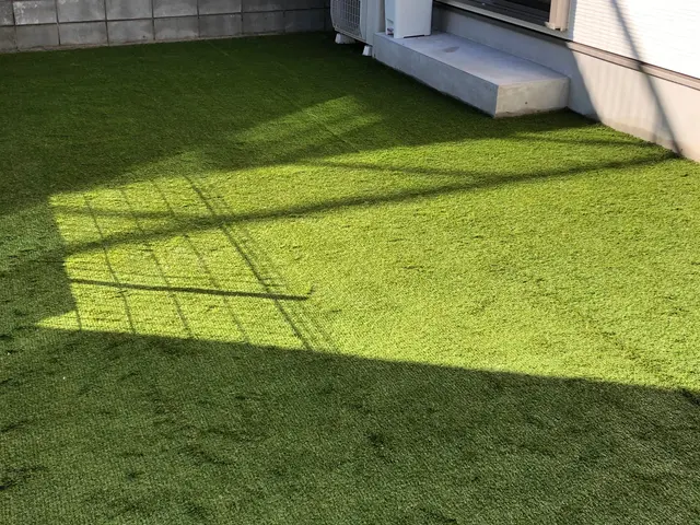 さぁ！裸足で駆け出そうー！高品質！人工芝施工サービスの画像