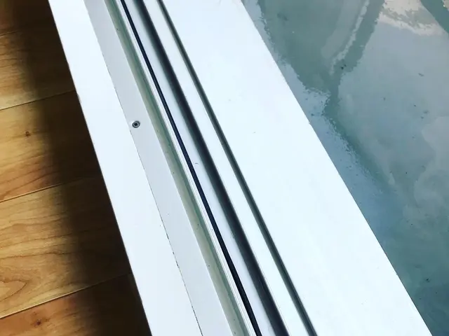 窓サイズに合わせたお見積もり！年末大掃除に向け窓サッシを綺麗に新年を迎えましょうサービスの画像