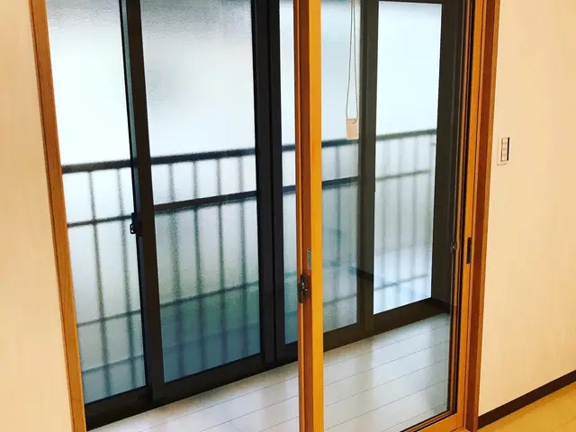 窓サイズに合わせたお見積もり！年末大掃除に向け窓サッシを綺麗に新年を迎えましょうサービスの画像