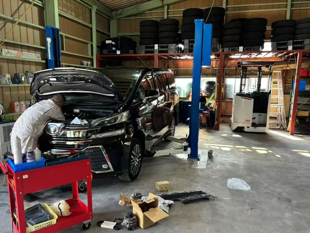 整備士2名体制で確実対応！スピード診断と充実サービスでお客様満足度向上中サービスの画像