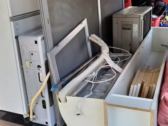 ［損害保険完備]エアコン ガスコンロ 取り外し引き取り込みの値段です！！サービスの画像