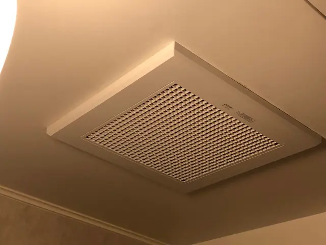 浴室暖房乾燥機交換（既存の換気扇の後継機種の場合のみ､換気扇器具はお客様支給）サービスの画像