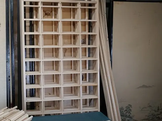 【下関市・北九州市 限定】創業70年 襖新調 張替 見本帳も豊富に御座います！サービスの画像