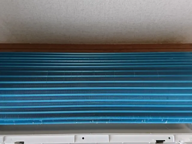 分解エアコンクリーニング　ドレンパンも外しますサービスの画像