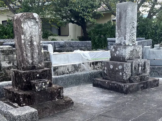 大切なご家族様やご先祖様方のお墓を心を込めて綺麗にさせていただきます。サービスの画像