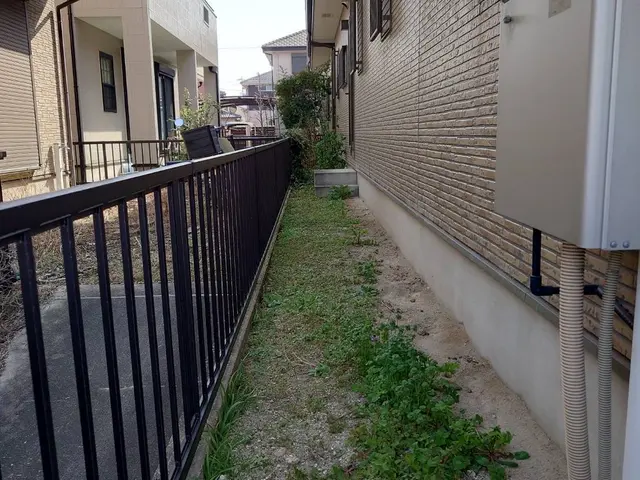 手作業、草むしりサービスの画像