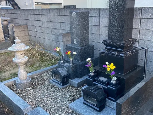 墓石クリーニング専門店が行うお墓参り代行サービスサービスの画像