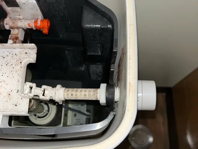 トイレタンクレバーハンドル交換｜水が流れない・レバー故障対応サービスの画像