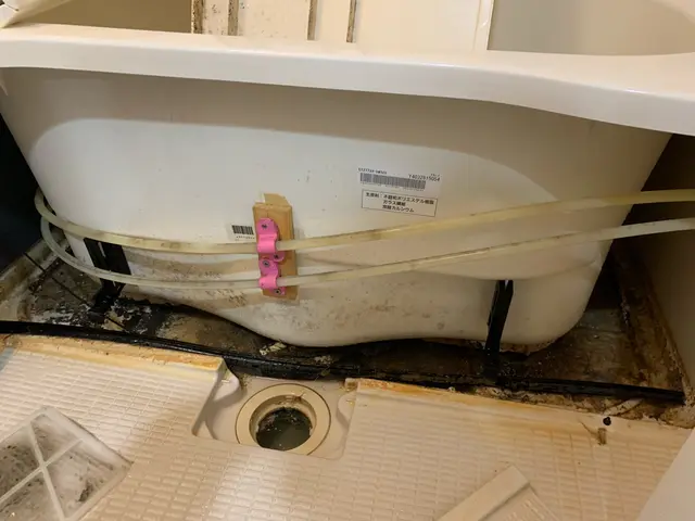 【夫婦で訪問】お風呂クリーニング　カビ　水垢　石鹸カスでお悩みの方任せて下さい！サービスの画像