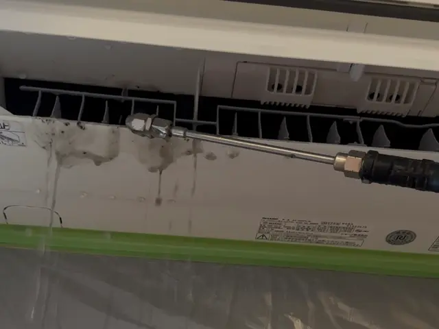 当社独自の超スピード仕上げ、30分施工！独自の養生で大きな荷物移動不要(^o^)サービスの画像