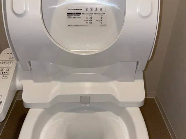 ★尿石・黒ずみ徹底洗浄★丁寧な作業で清潔で快適な空間に仕上げます！！サービスの画像