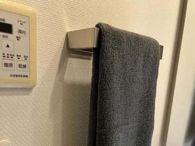 ★☆創業35年☆★【ハンガータオル掛けの取り付け・交換】女性同行・丁寧施工◎サービスの画像