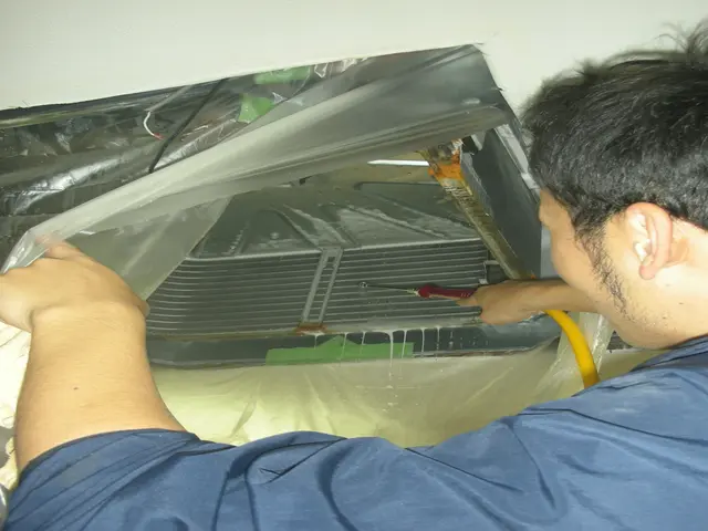 壁掛けエアコンクリーニング。フィルタお掃除付＋6000円。全機種対応台サービスの画像