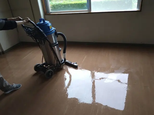 一般家庭から店舗 事務所まで、ビル技能士が３0年の経験で迅速丁寧に施工致しますサービスの画像