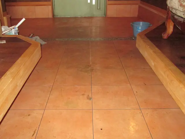 一般家庭から店舗 事務所まで、ビル技能士が３0年の経験で迅速丁寧に施工致しますサービスの画像