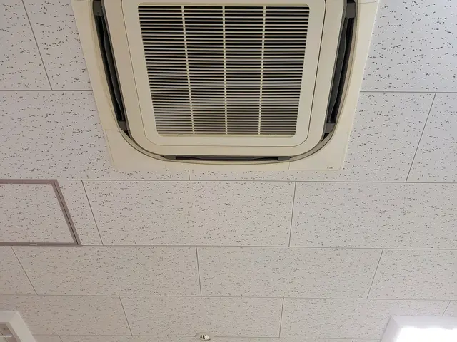 エアコン分解洗浄でカビ汚れスッキリ！期間限定割引中！複数台割引もあります！サービスの画像