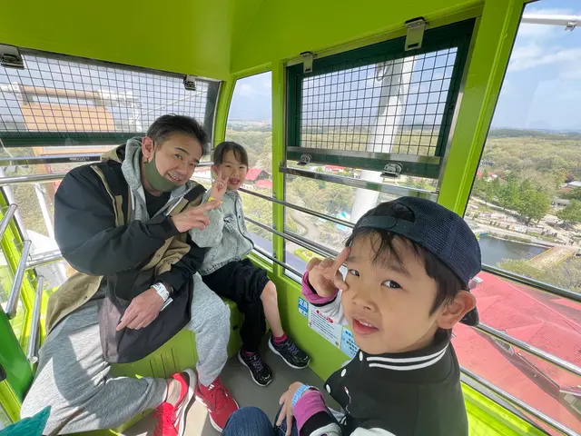 車内清掃【新車の輝きに近づけます】お客様安心の損害保険加入済み。サービスの画像