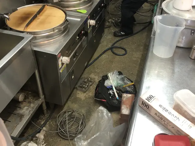 【夜間・早朝も対応可能】店舗の定期清掃や緊急対応可能！サービスの画像