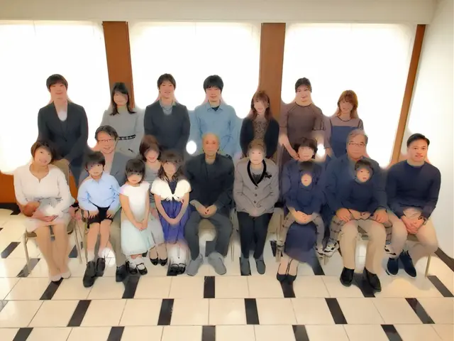 【最短2時間仕上げ】東京富士カラー 文字入り集合写真撮影！笑顔の写真に自信有！