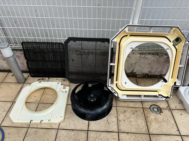 事務所のエアコン汚れてませんか？複数台がお得！報告書作成できます！QR決済あり！サービスの画像