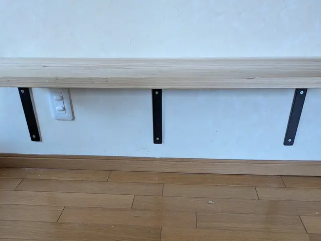 壁掛けシェルフや住宅オプションの設置、取り付け承ります。キャットウォークもOKサービスの画像