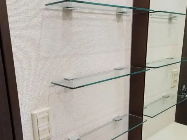 壁掛けシェルフや住宅オプションの設置、取り付け承ります。キャットウォークもOKサービスの画像