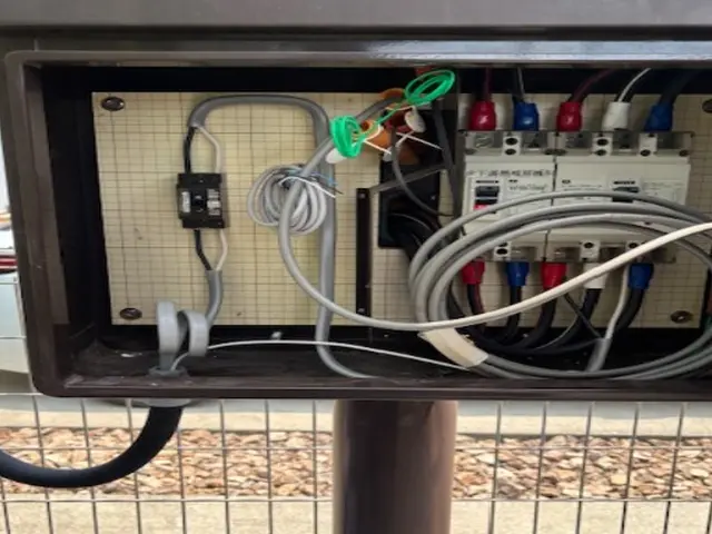 EVコンセント 写真の店長が伺います　【淡路島や遠方地域の対応致します】サービスの画像