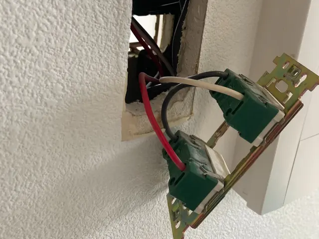 コンセント、スイッチの交換☆当店のスタッフがお伺い致します☆サービスの画像