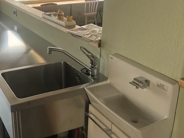 【地域密着！年中無休！明朗会計！】キッチン水栓蛇口交換サービスの画像