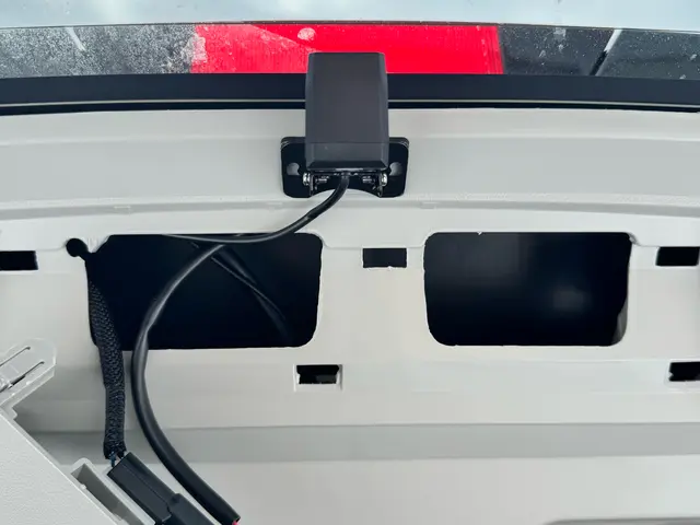 【二級整備士が伺います】出張デジタルインナーミラー取付け★サービスの画像