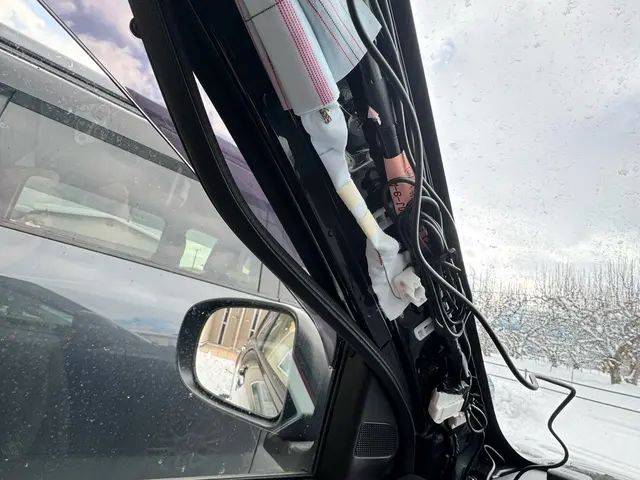 【二級整備士が伺います】出張デジタルインナーミラー取付け★サービスの画像