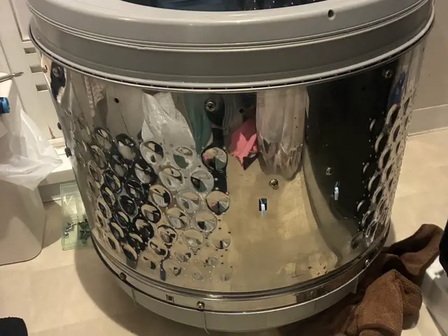 分解洗浄！カビ汚れを徹底的にお掃除致します！サービスの画像