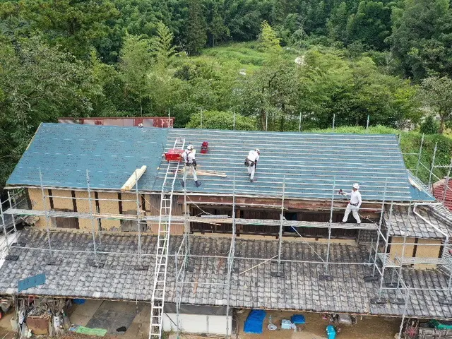 【業歴17年】年中無休！損保加入済！熟練のスタッフが職人目線でご提案・施工しますサービスの画像