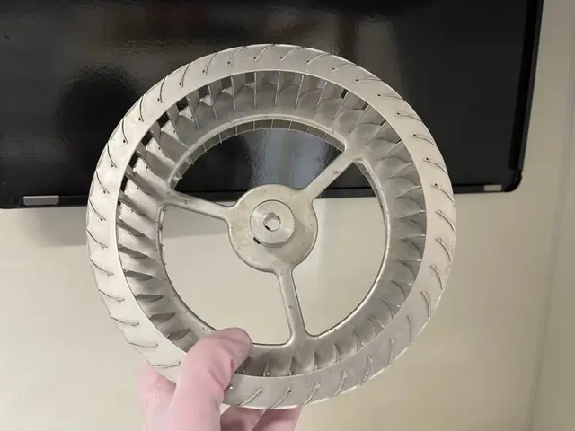 【女性スタッフも在籍◎】専用の薬剤で丁寧に仕上げます。新規の方限定¥10,000サービスの画像