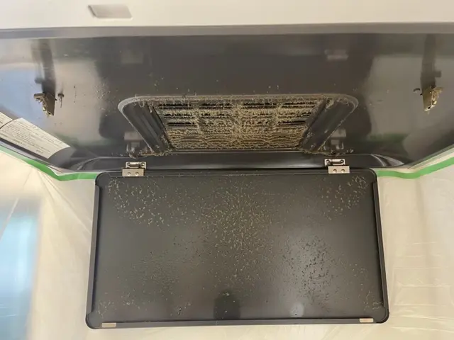 【女性スタッフも在籍◎】専用の薬剤で丁寧に仕上げます。新規の方限定¥10,000サービスの画像