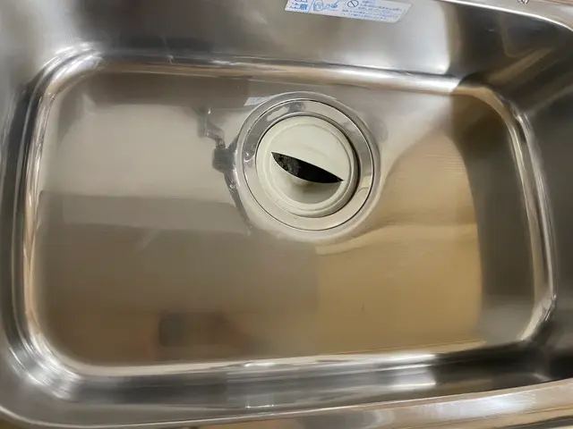 ◉取りきれないシンクの水垢、焦げ切ったコゲ！全てお任せ下さい！キッチンクリーニンサービスの画像