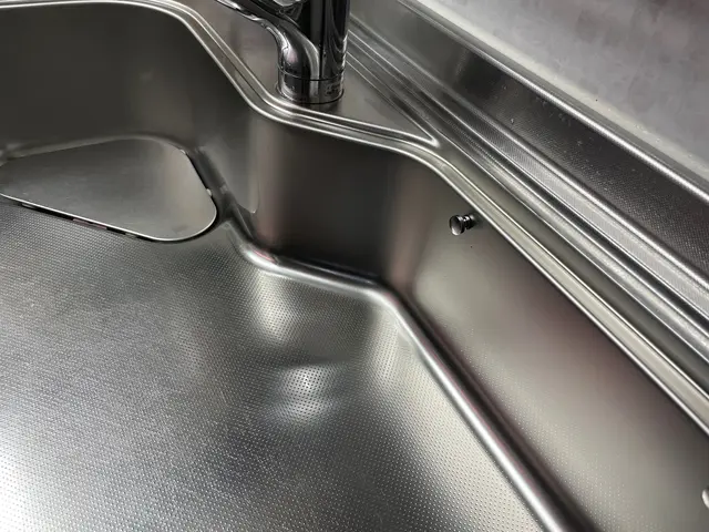 ◉取りきれないシンクの水垢、焦げ切ったコゲ！全てお任せ下さい！キッチンクリーニンサービスの画像