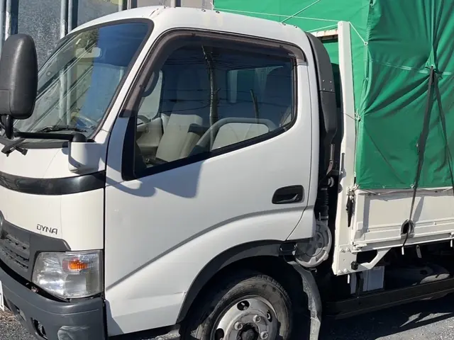 不用品回収 2トントラック積み放題プランサービスの画像