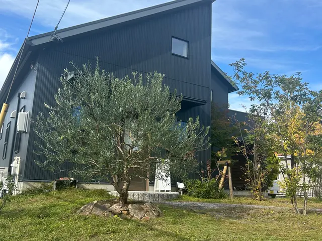 [くらしのマーケット]始めました！丁寧な庭木の剪定はお任せください。サービスの画像