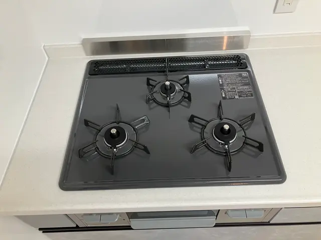 【慎重・丁寧に作業】コンロ回り、シンクの水垢、しつこい油汚れもキレイにスッキリ！サービスの画像