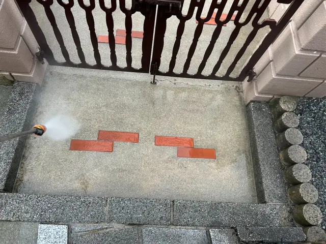 【創業74年の経験と実績】駐車場・外壁の高圧洗浄ご依頼承ります！サービスの画像