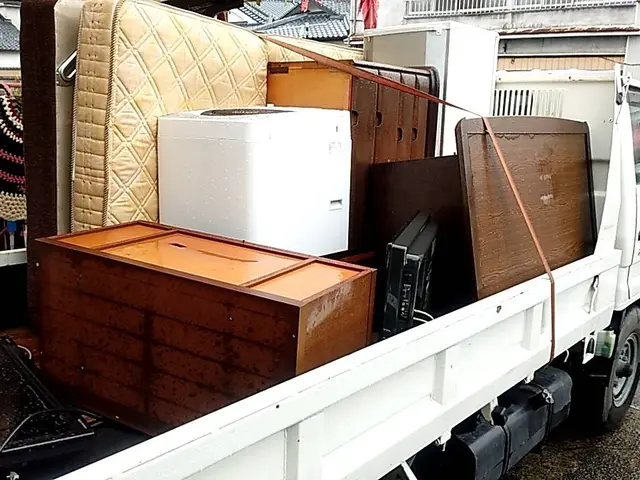 ＜地域密着＞２⒯トラック詰め放題◆交通費、ガソリン代込み♪サービスの画像